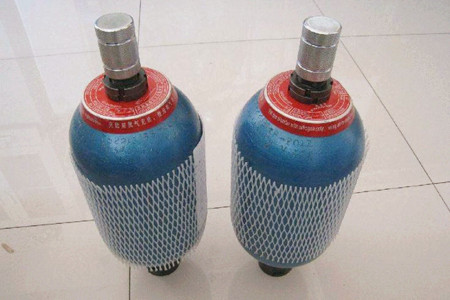 廠家生產活塞式蓄能器時需注意哪些？